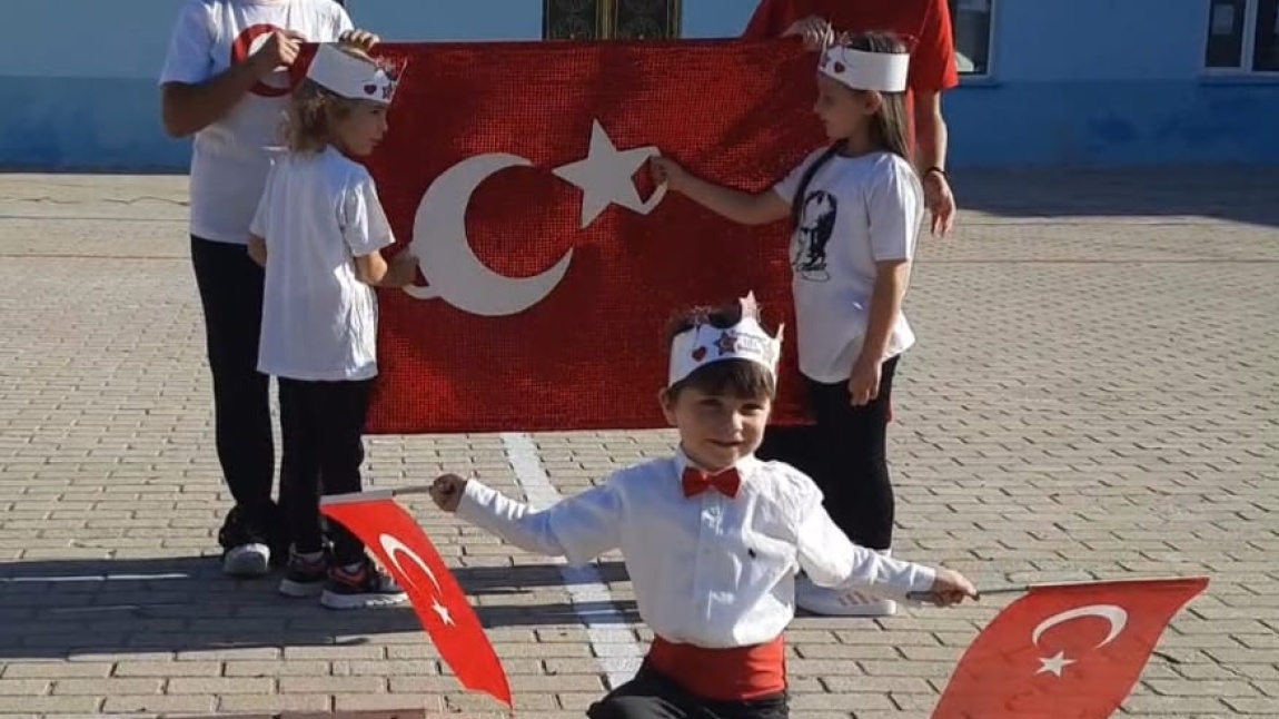 Cumhuriyetimizin 101.Yaşını coşkuyla kutladık